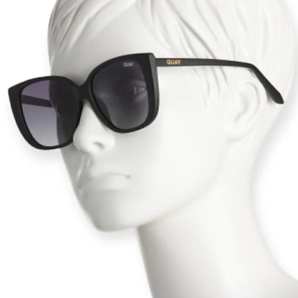 Quay Ever After Frame Matte Black / Lens Smoke Fade 125 NWT  $90